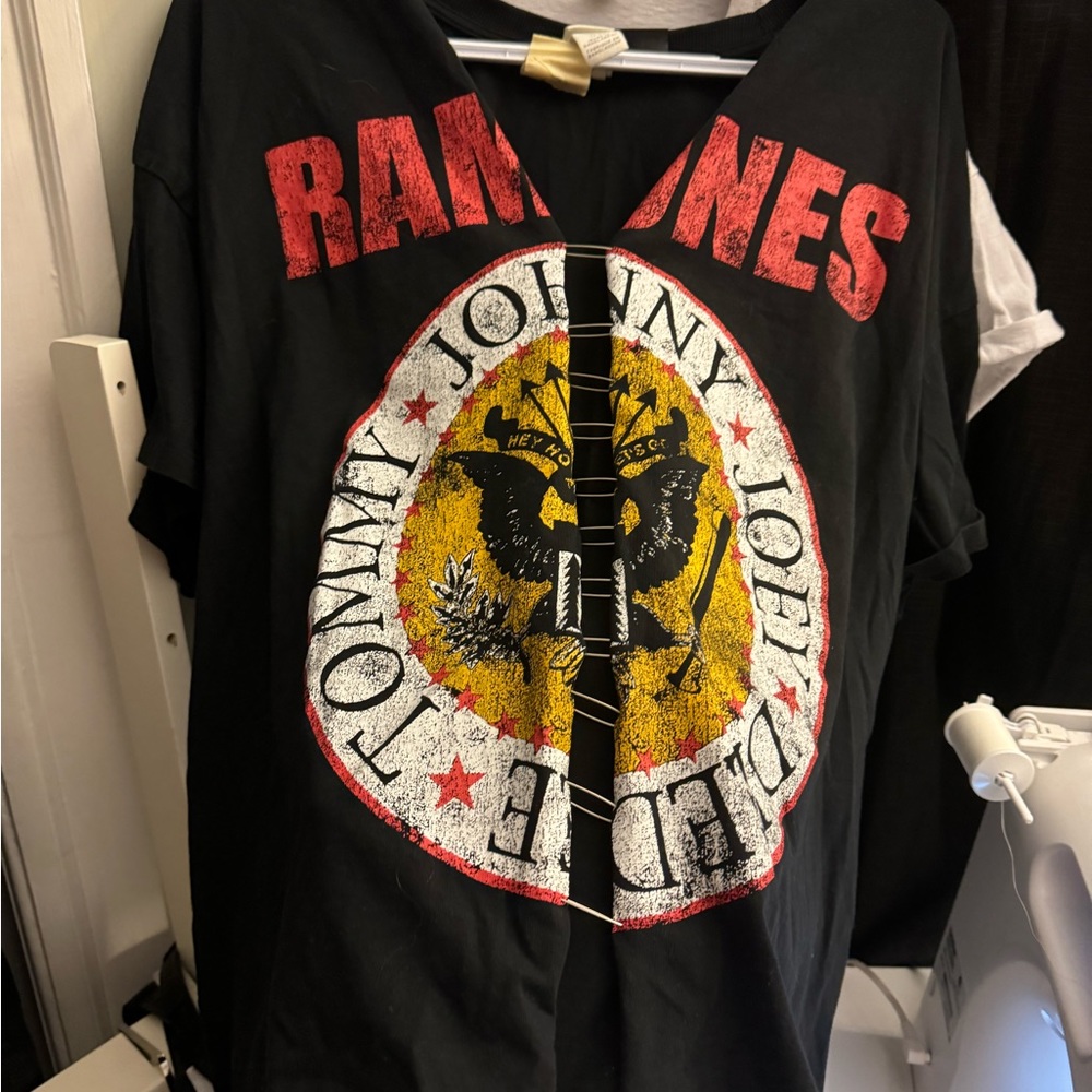 H&M Ramones Tee Reworked - Picture 2 of 2